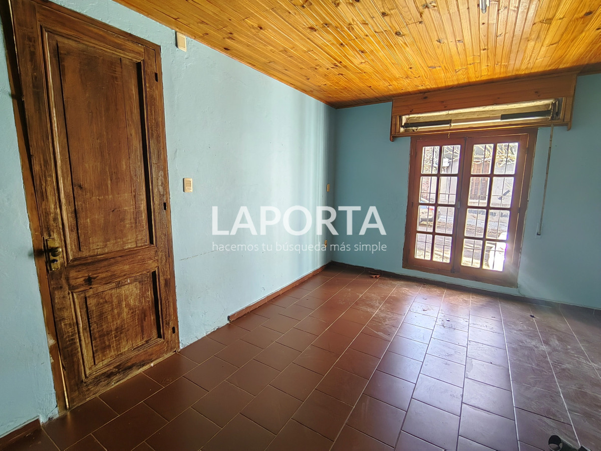 Casa ID.919/Casa-en-venta-y-alquiler-en-zona-centro-de-Salto - Casa en venta y alquiler en zona centro de Salto