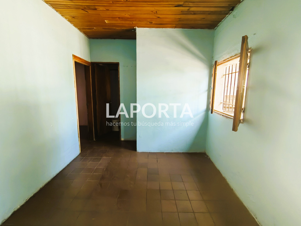 Casa ID.919/Casa-en-venta-y-alquiler-en-zona-centro-de-Salto - Casa en venta y alquiler en zona centro de Salto