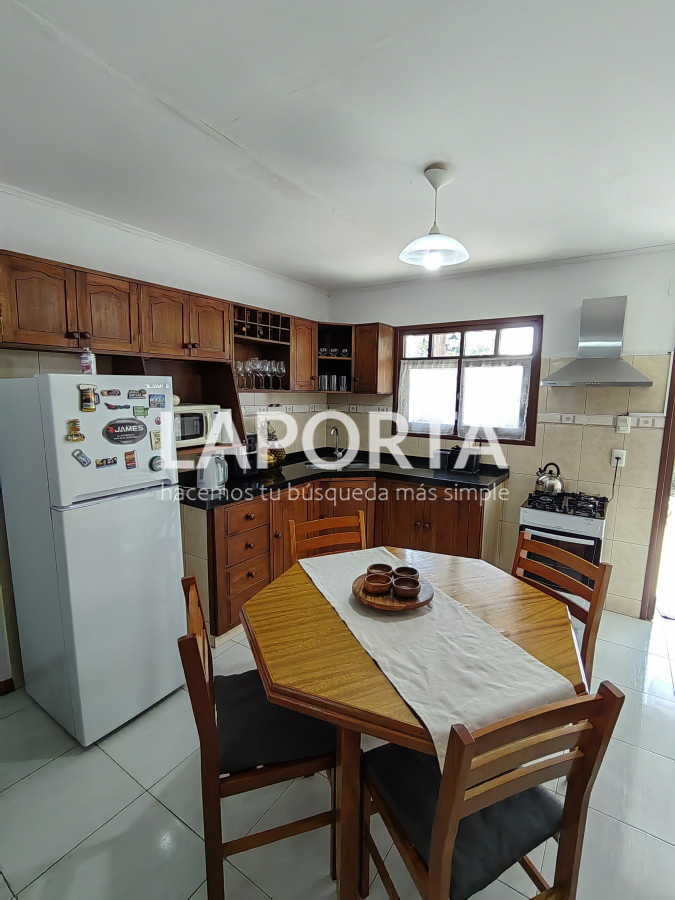Casa ID.655/Casa-en-venta-en-zona-centro,-cerca-de-universidades-en-Salto - Casa en venta en zona centro, cerca de universidades en Salto