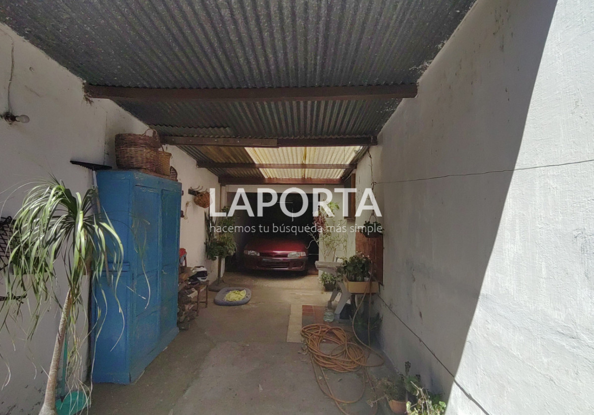 Casa ID.1306/Casa-en-venta-en-zona-centro-y-a-pasos-del-puerto,-Salto - Casa en venta en zona centro y a pasos del puerto, Salto