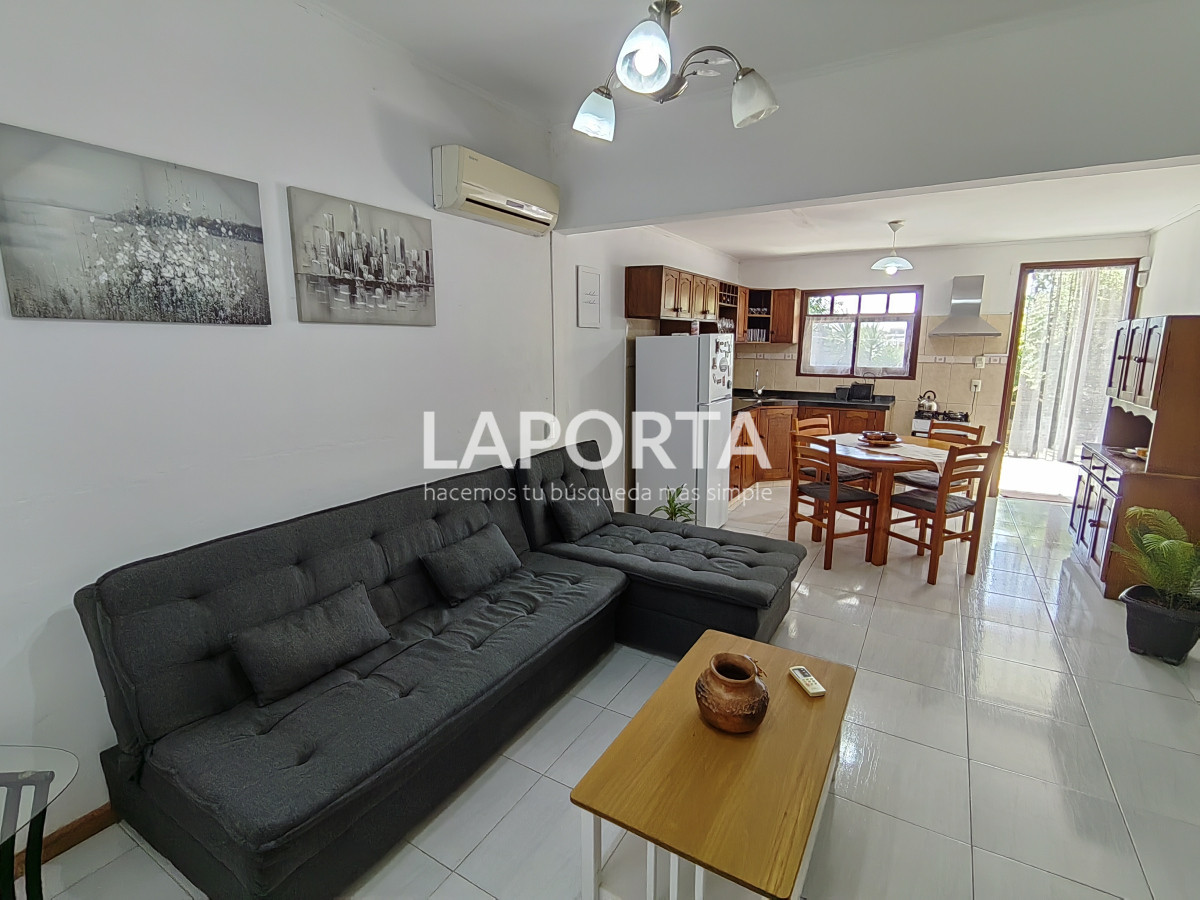 Casa ID.655/Casa-en-venta-en-zona-centro,-cerca-de-universidades-en-Salto - Casa en venta en zona centro, cerca de universidades en Salto