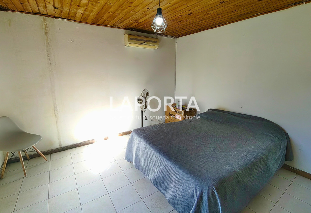 Casa ID.1425/Casa-en-venta-a-pocas-cuadras-del-shopping,-Salto. - Casa en venta a pocas cuadras del shopping, Salto.