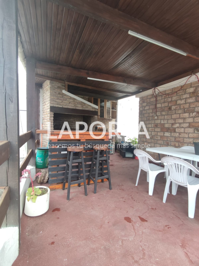 Casa ID.336/Venta-casa-ph-3-dormitorios,-azotea-con-parrillero-en-Brazo-Oriental - Venta casa ph 3 dormitorios, azotea con parrillero en Brazo Oriental