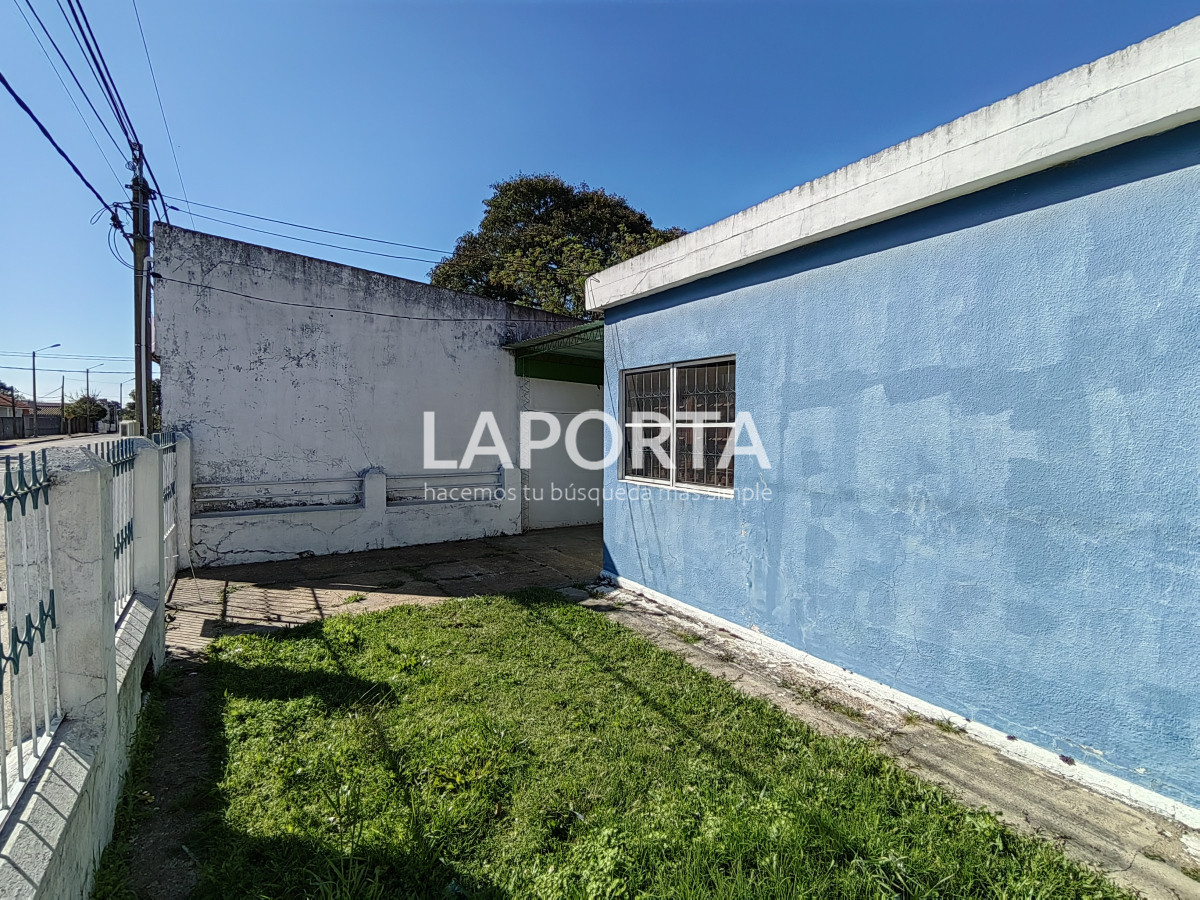 Casa ID.407/Casa-en-venta-en-avenida-principal-de-Salto-Nuevo - Casa en venta en avenida principal de Salto Nuevo