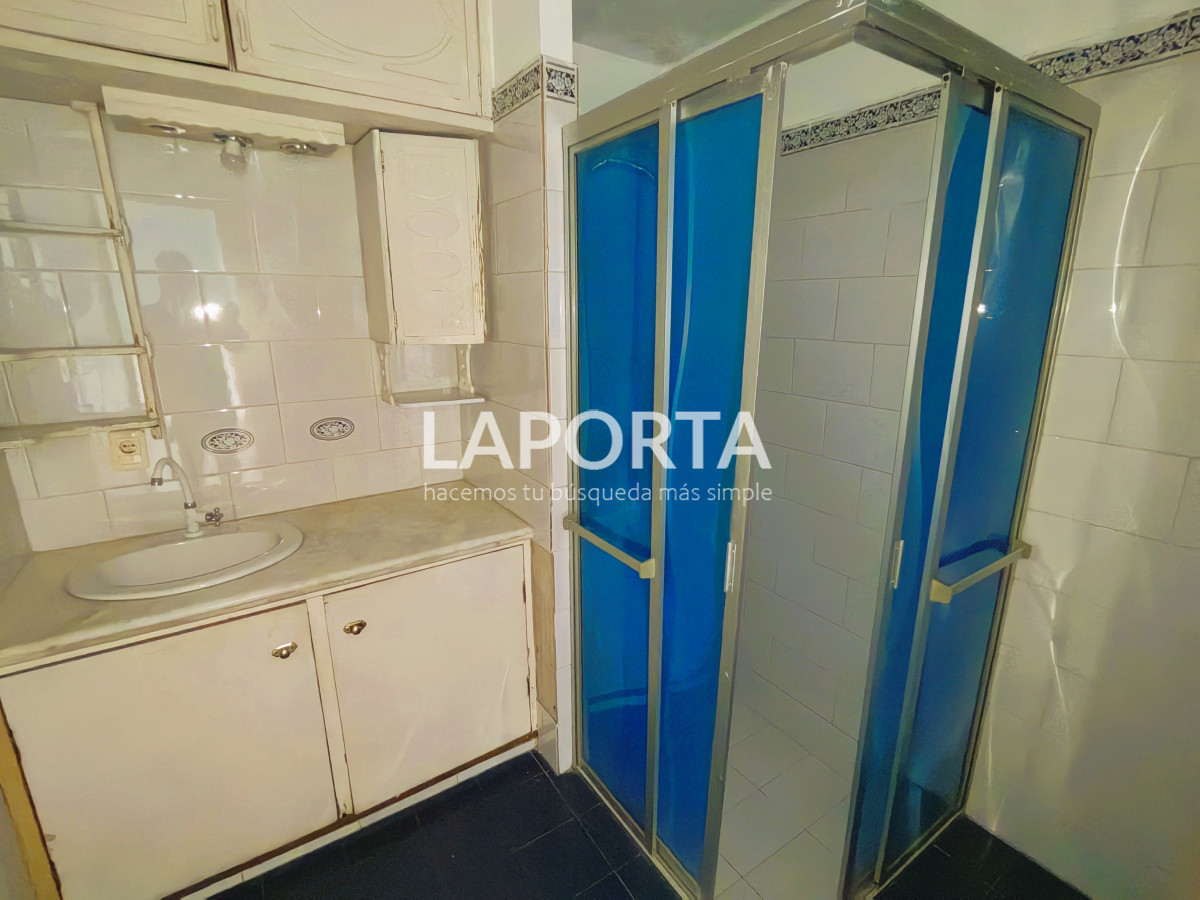 Casa ID.919/Casa-en-venta-y-alquiler-en-zona-centro-de-Salto - Casa en venta y alquiler en zona centro de Salto
