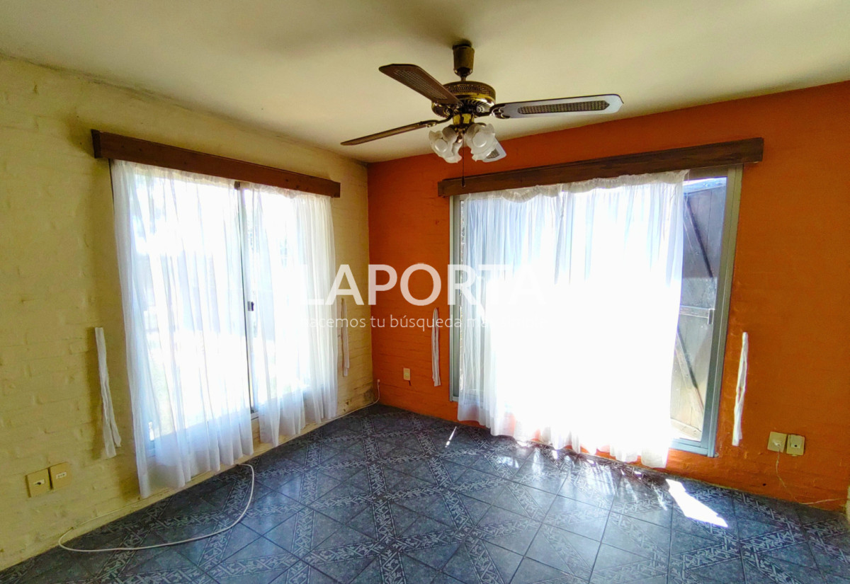 Casa ID.1506/Casa-en-venta-con-amplios-espacios-en-zona-sur-de-Salto. - Casa en venta con amplios espacios en zona sur de Salto.