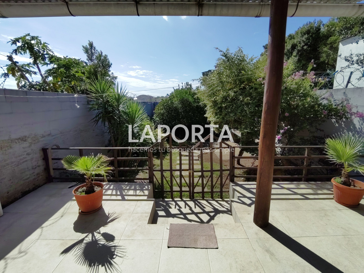 Casa ID.655/Casa-en-venta-en-zona-centro,-cerca-de-universidades-en-Salto - Casa en venta en zona centro, cerca de universidades en Salto