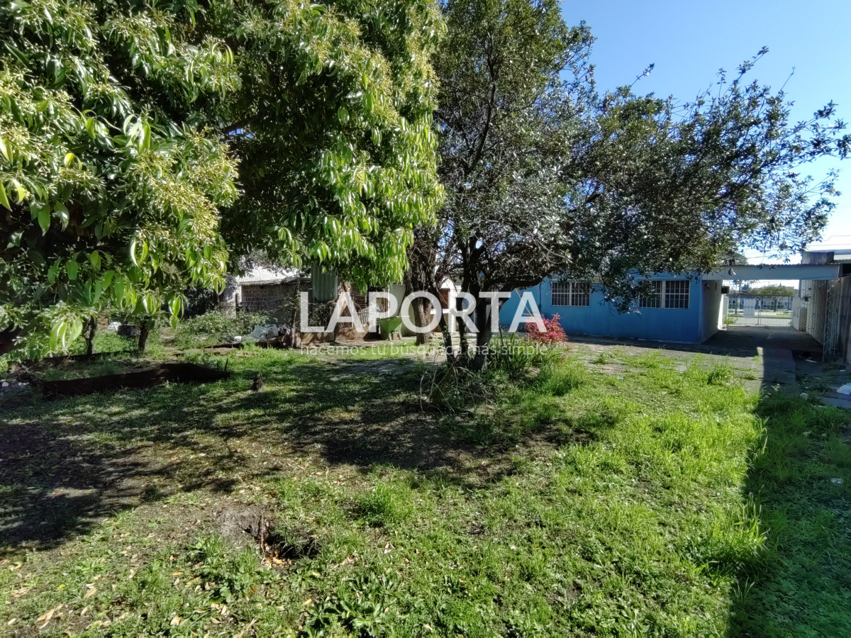 Casa ID.407/Casa-en-venta-en-avenida-principal-de-Salto-Nuevo - Casa en venta en avenida principal de Salto Nuevo