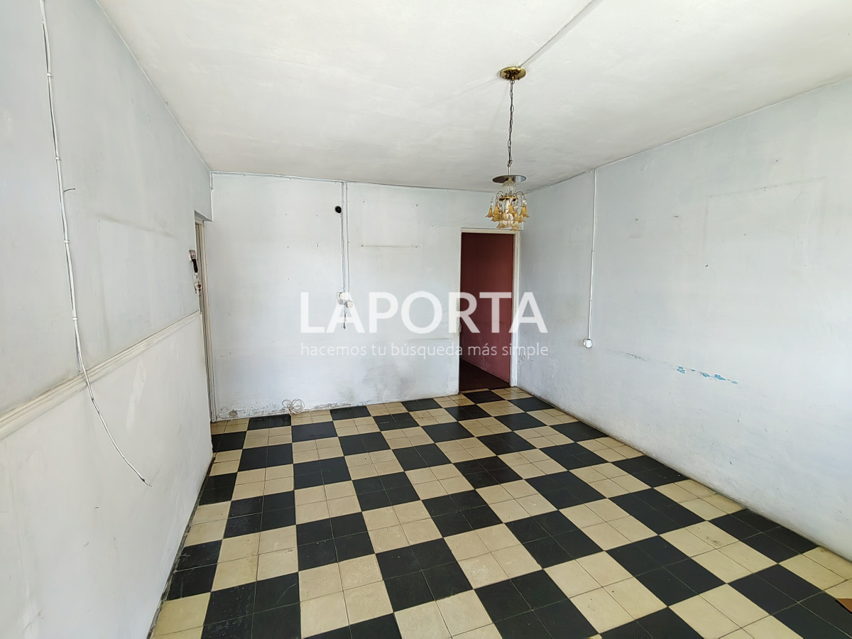 Casa ID.407/Casa-en-venta-en-avenida-principal-de-Salto-Nuevo - Casa en venta en avenida principal de Salto Nuevo
