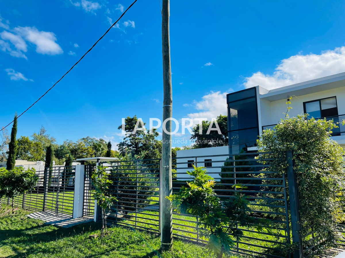 Casa ID.796/Casa-en-venta-en-Arenitas-Blancas- - Casa en venta en Arenitas Blancas 