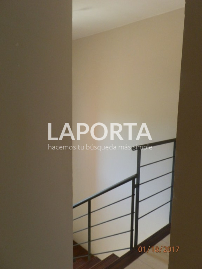 Casa ID.1500/Casa-en-venta-en-complejo-Aires-del-Laurel - Casa en venta en complejo Aires del Laurel