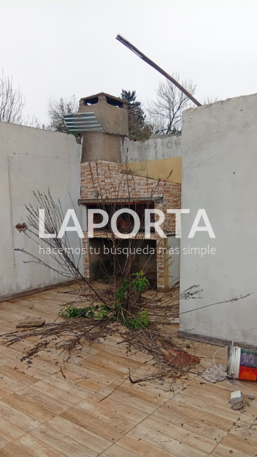 Casa ID.950/Oportunidad-en-Zona-Ceibal--Casa-para-Reciclar-a-Metros-de-Todo - Oportunidad en Zona Ceibal - Casa para Reciclar a Metros de Todo
