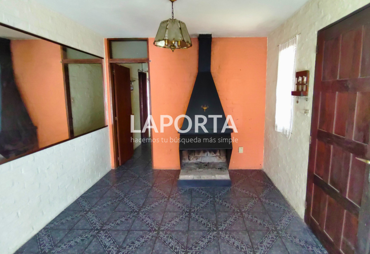 Casa ID.1506/Casa-en-venta-con-amplios-espacios-en-zona-sur-de-Salto. - Casa en venta con amplios espacios en zona sur de Salto.