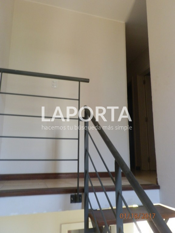 Casa ID.1500/Casa-en-venta-en-complejo-Aires-del-Laurel - Casa en venta en complejo Aires del Laurel