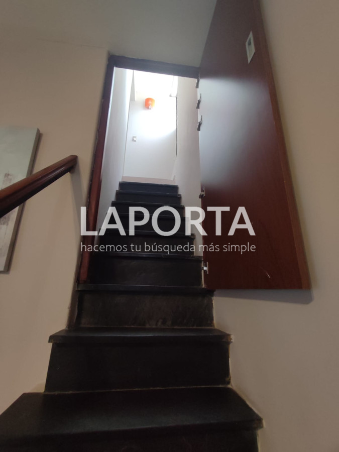 Casa ID.336/Venta-casa-ph-3-dormitorios,-azotea-con-parrillero-en-Brazo-Oriental - Venta casa ph 3 dormitorios, azotea con parrillero en Brazo Oriental