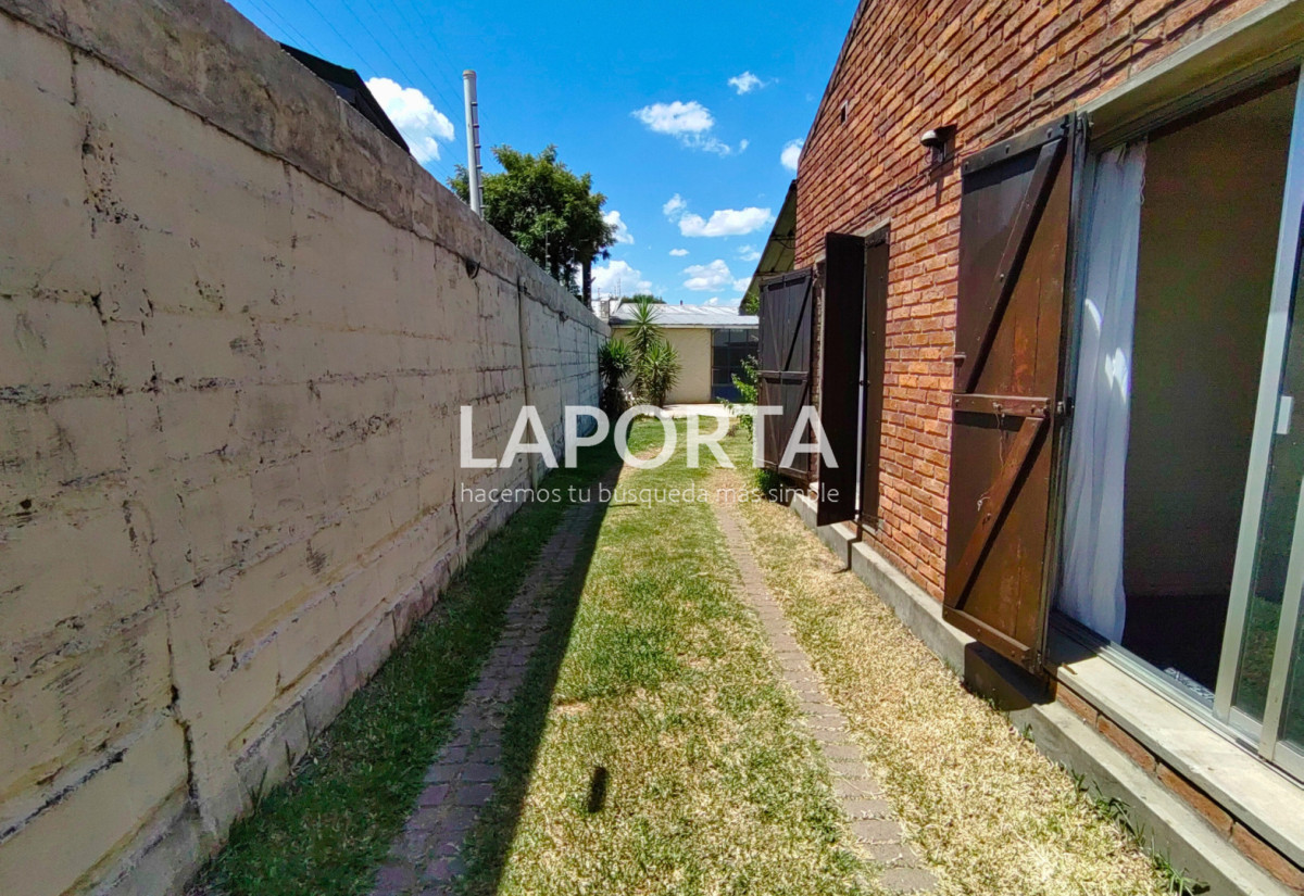 Casa ID.1506/Casa-en-venta-con-amplios-espacios-en-zona-sur-de-Salto. - Casa en venta con amplios espacios en zona sur de Salto.