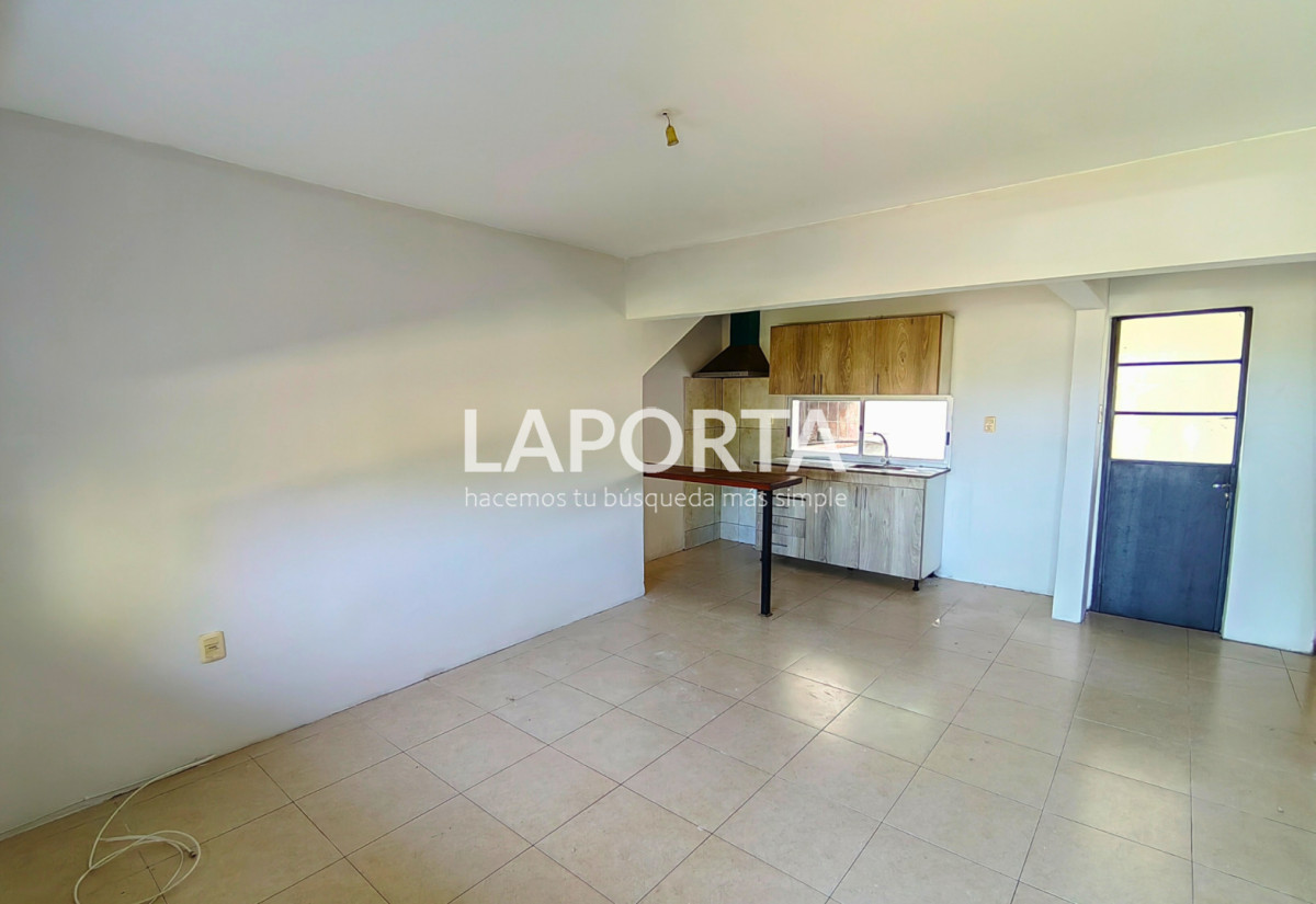 Casa ID.1528/Casa-en-venta-en-zona-Cerro,-Salto. - Casa en venta en zona Cerro, Salto.