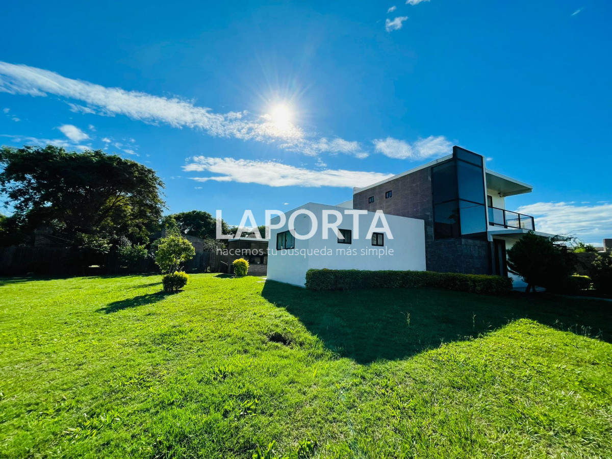 Casa ID.796/Casa-en-venta-en-Arenitas-Blancas- - Casa en venta en Arenitas Blancas 