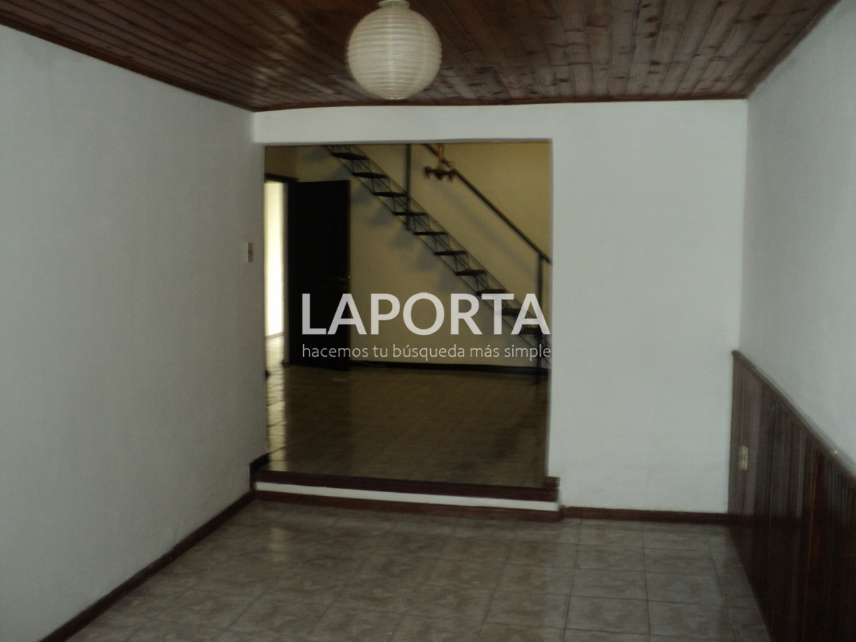 Casa ID.1779/Casa-de-2-dormitorios-en-alquiler-zona-Shopping - Casa de 2 dormitorios en alquiler zona Shopping