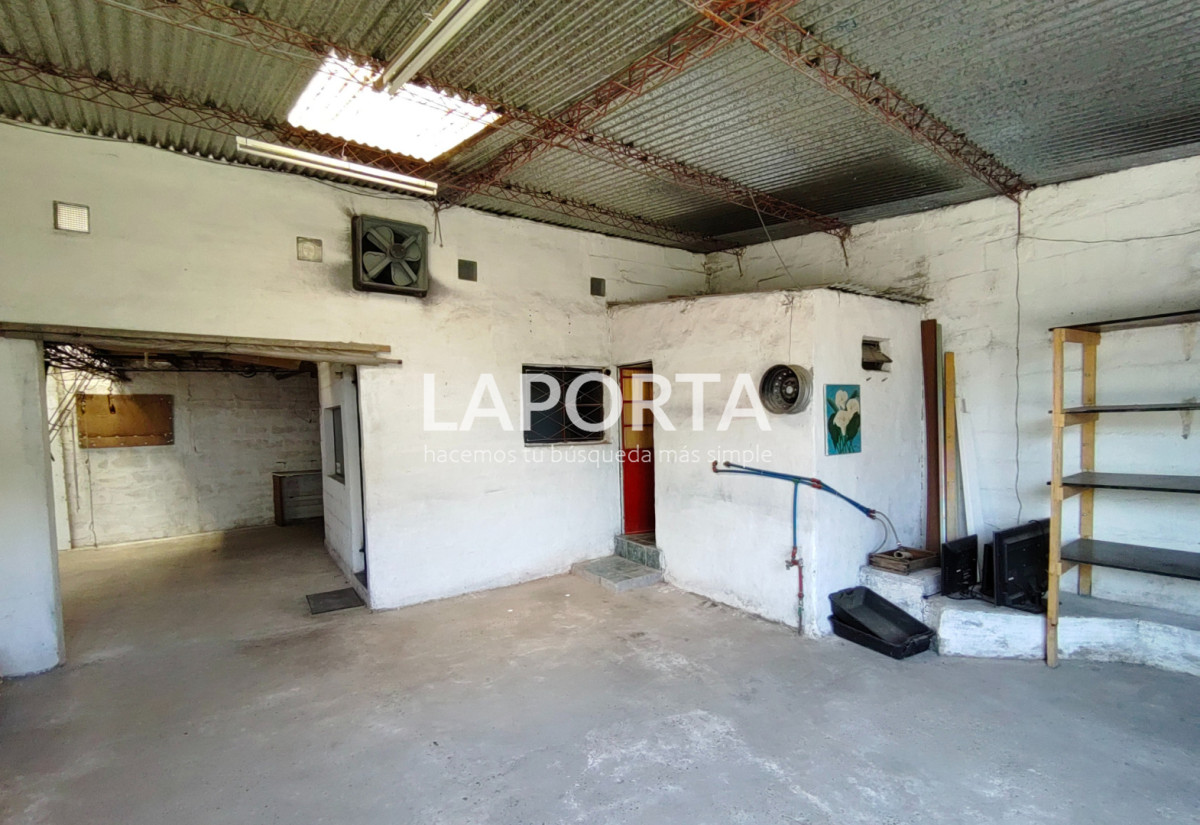 Casa ID.1506/Casa-en-venta-con-amplios-espacios-en-zona-sur-de-Salto. - Casa en venta con amplios espacios en zona sur de Salto.