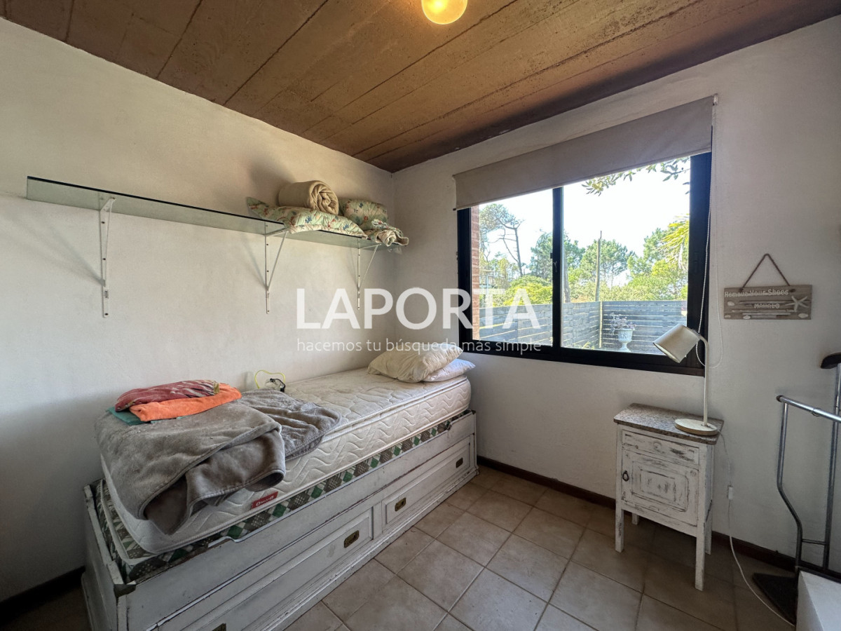 Casa ID.1265/Venta-de-casa-en-La-Barra-a-100-metros-de-playa-Montoya - Venta de casa en La Barra a 100 metros de playa Montoya