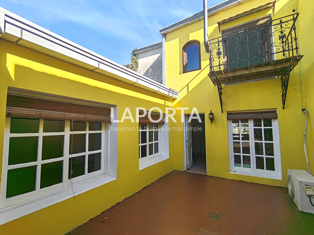 Casa ID.919/Casa-en-venta-y-alquiler-en-zona-centro-de-Salto - Casa en venta y alquiler en zona centro de Salto