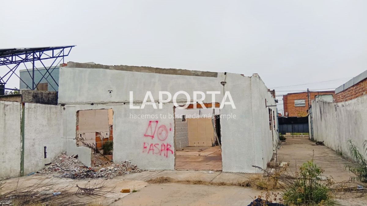 Casa ID.950/Oportunidad-en-Zona-Ceibal--Casa-para-Reciclar-a-Metros-de-Todo - Oportunidad en Zona Ceibal - Casa para Reciclar a Metros de Todo