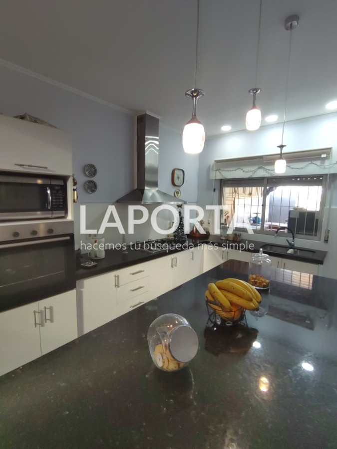 Casa ID.868/Casa-en-venta-en-pleno-centro - Casa en venta en pleno centro