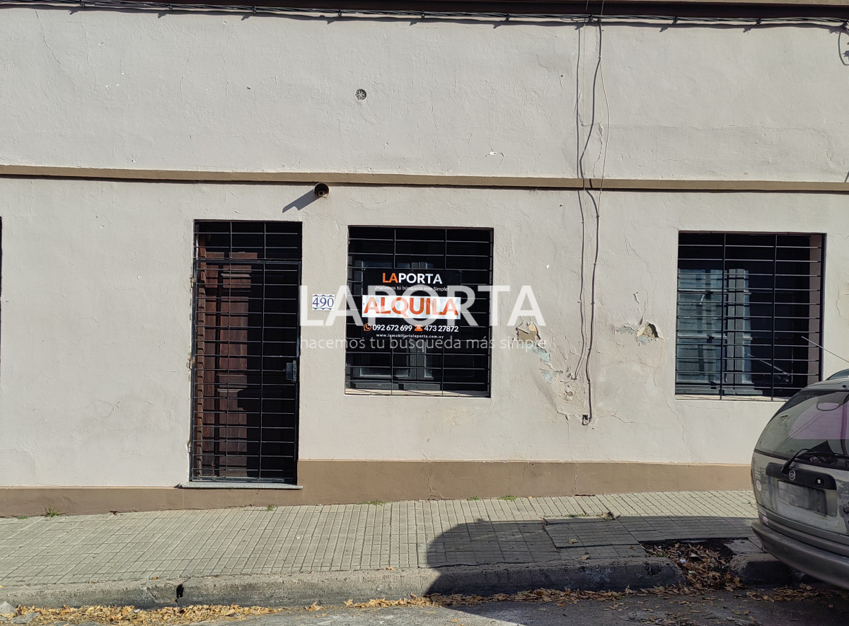 Casa ID.834/Casa-en-alquiler-en-zona-centro-de-Salto - Casa en alquiler en zona centro de Salto