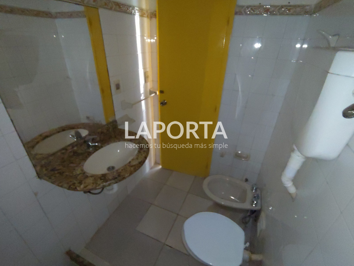 Casa ID.1064/Casa-en-venta-en-zona-Cerro,-Salto. - Casa en venta en zona Cerro, Salto.