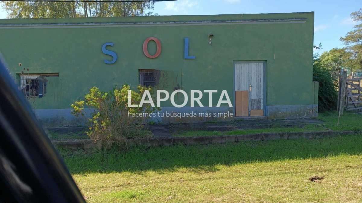 Casa ID.162 - Vendo terreno con casa a reciclar en pleno corazon del pueblo Garzón