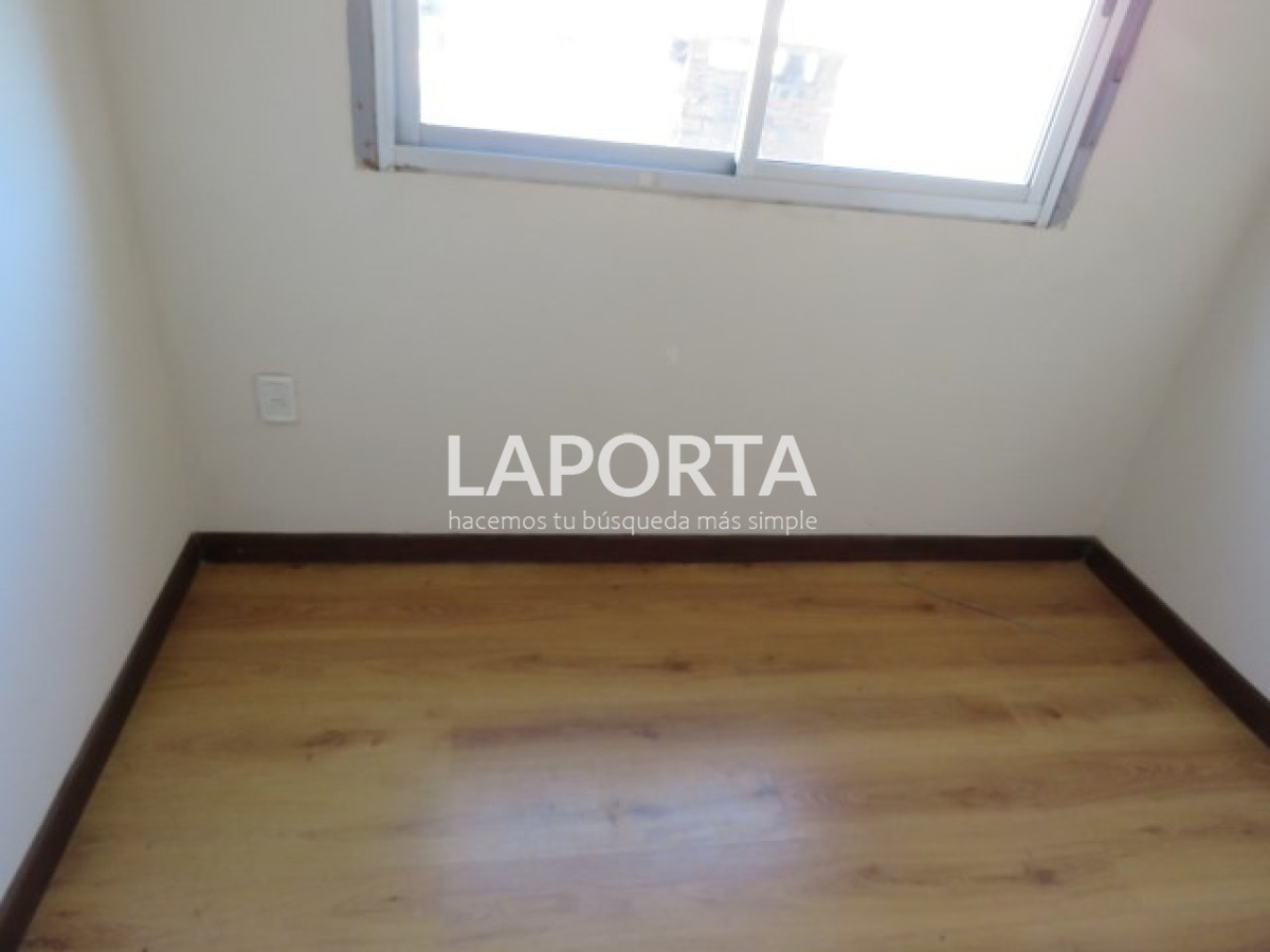 Casa ID.2016/Casa-en-alquiler-en-el-cerro - Casa  en alquiler en el cerro