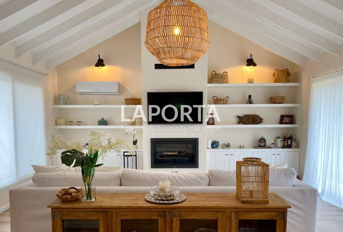 Casa ID.2011/Proyecto-Casa-en-Venta-a-Metros-del-Mar-en-La-Barra--3-Dormitorios-|-Construcción-Sustentable - Proyecto Casa en Venta a Metros del Mar en La Barra - 3 Dormitorios | Construcción Sustentable