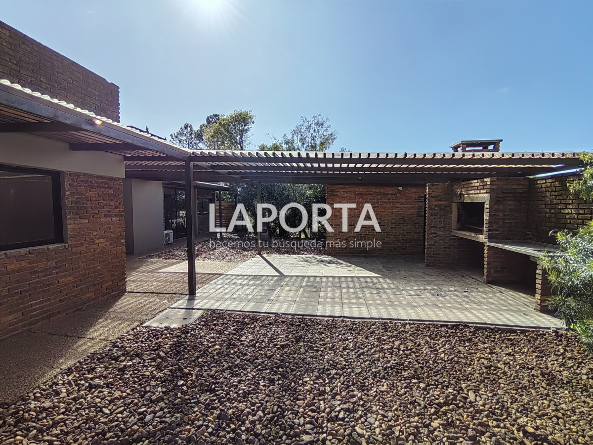 Casa ID.1221/Casa-en-alquiler-en-Arenitas-Blancas,-Salto - Casa en alquiler en Arenitas Blancas, Salto