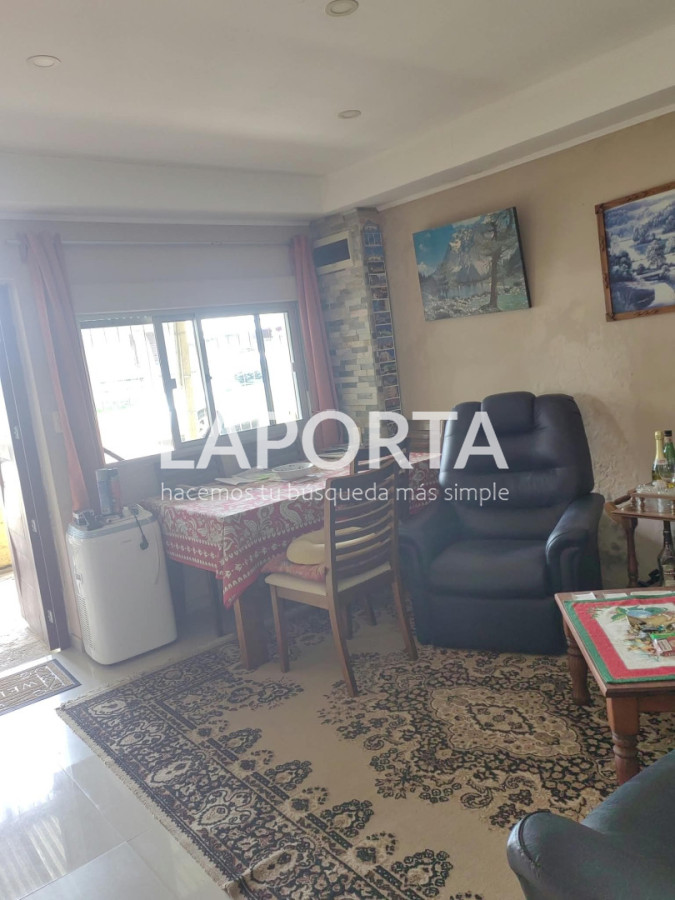 Casa ID.2237/Casa-comoda-con-cochera-en-zona-Sur - Casa comoda con cochera en zona Sur