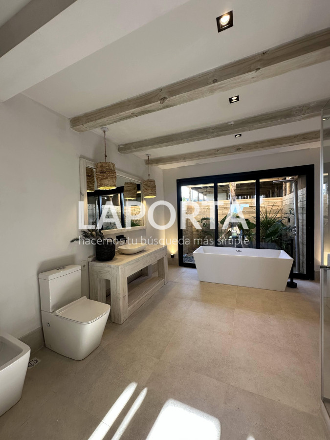 Casa ID.947/Se-vende-esta-propiedad-de-4-dormitorios-a-estrenar-en-Manantiales- - Se vende esta propiedad de 4 dormitorios a estrenar en Manantiales 