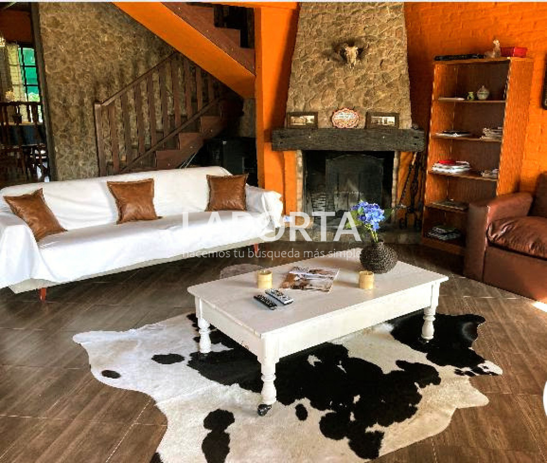 Casa ID.1796/Chalet-en-Venta-en-Salto - Chalet en Venta en Salto