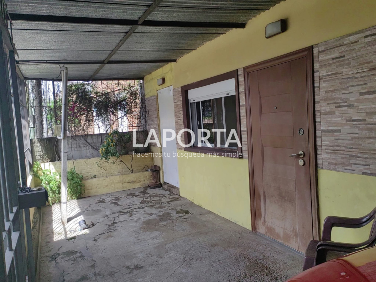Casa ID.2237/Casa-comoda-con-cochera-en-zona-Sur - Casa comoda con cochera en zona Sur
