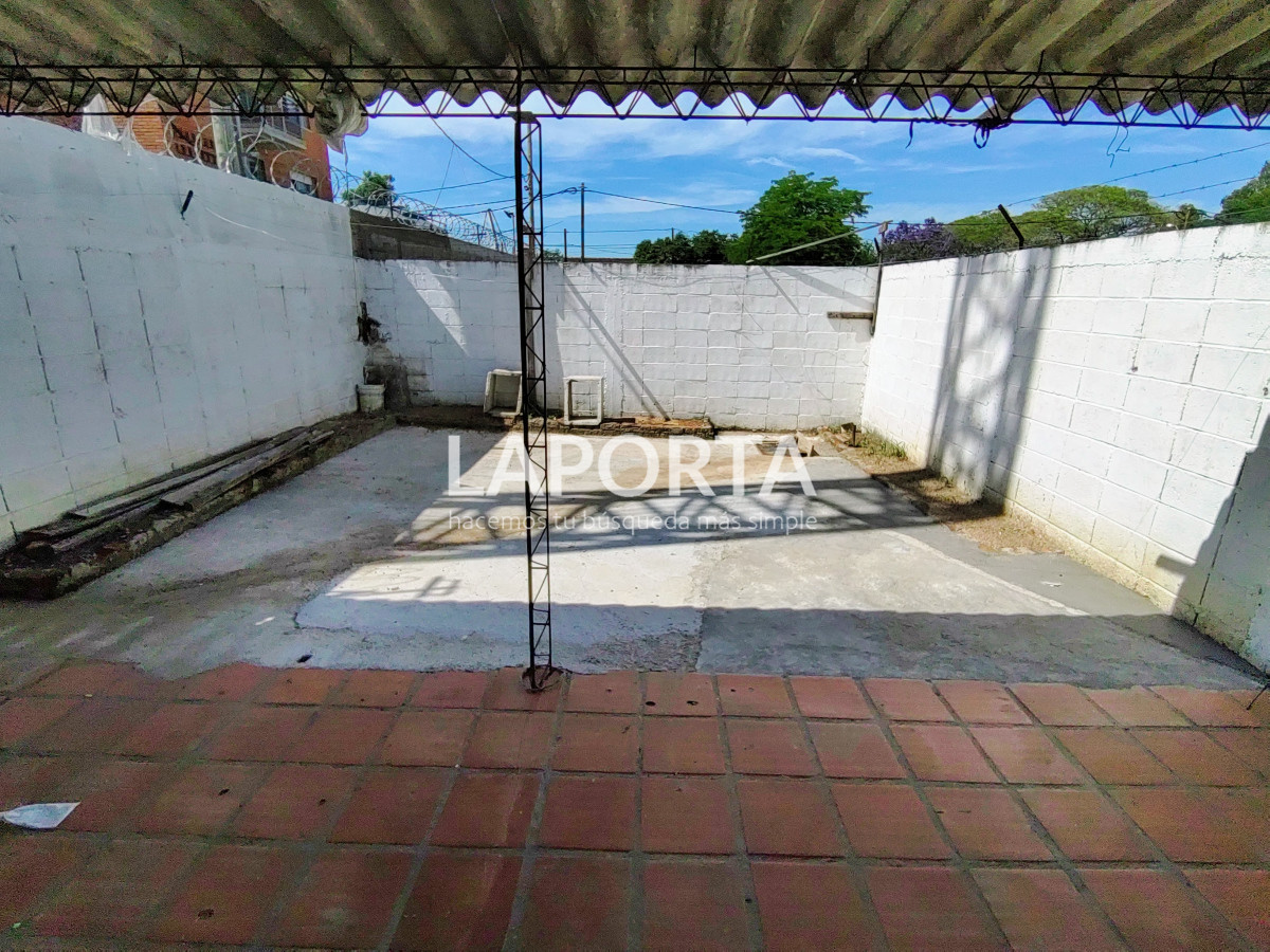 Casa ID.1064/Casa-en-venta-en-zona-Cerro,-Salto. - Casa en venta en zona Cerro, Salto.