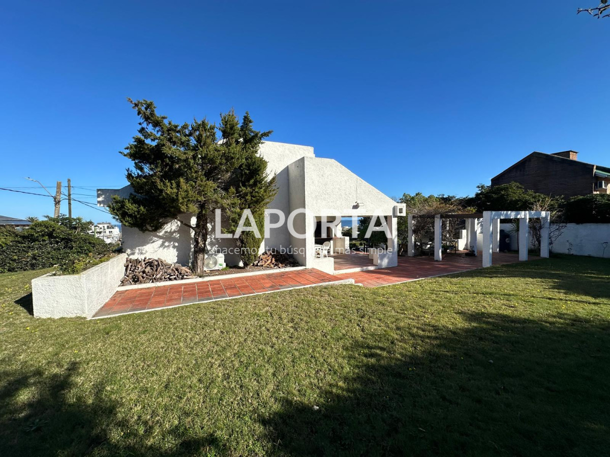 Casa ID.971/Alquiler-temporario-de-casa-en-la-Barra-de-Maldonado-a-pasos-de-la-playa- - Alquiler temporario de  casa en la Barra de Maldonado a pasos de la playa 