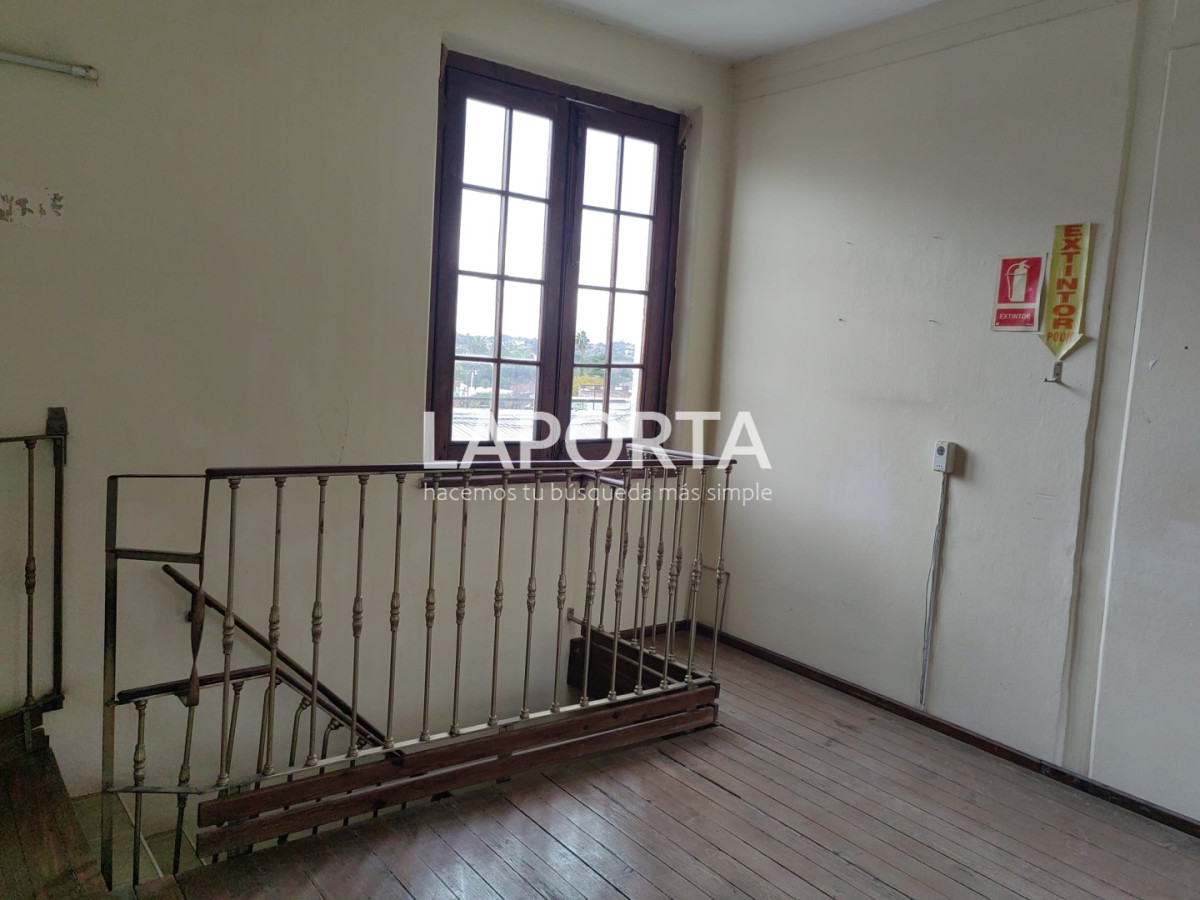 Casa ID.1880/Amplisima-y-Centrica-Propiedad-en-Salto - Amplisima y Centrica Propiedad en Salto