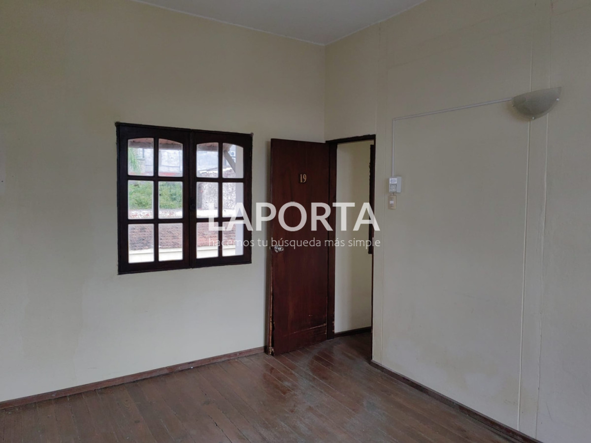 Casa ID.1880/Amplisima-y-Centrica-Propiedad-en-Salto - Amplisima y Centrica Propiedad en Salto