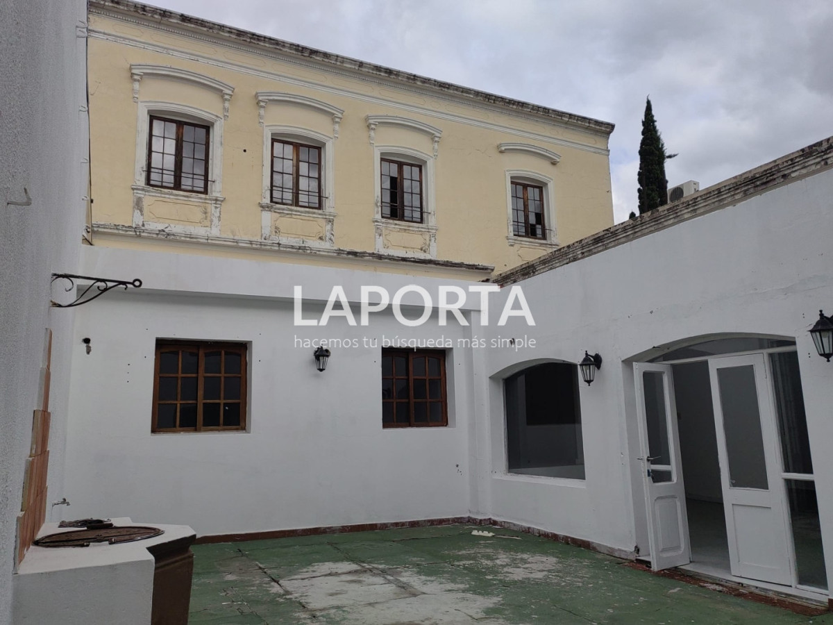 Casa ID.1880/Amplisima-y-Centrica-Propiedad-en-Salto - Amplisima y Centrica Propiedad en Salto