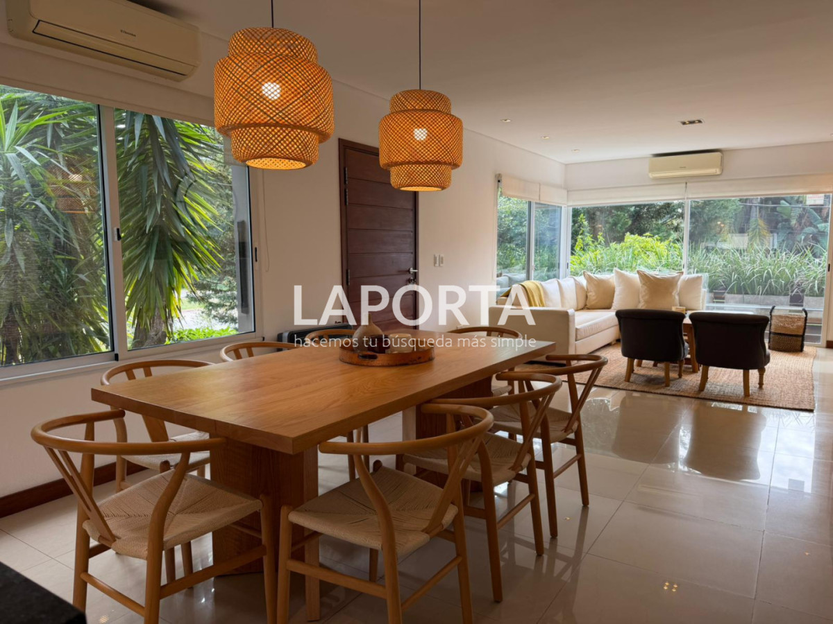 Casa ID.1739/Casa-en-Venta-en-La-Barra-a-dos-cuadras-de-Playa-Montoya - Casa en Venta en La Barra a dos cuadras de Playa Montoya
