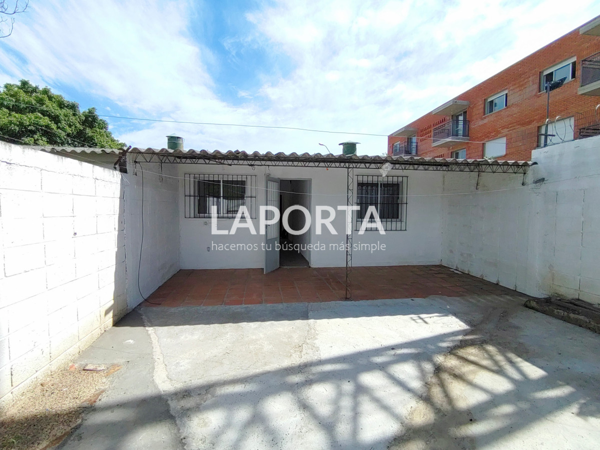 Casa ID.1064/Casa-en-venta-en-zona-Cerro,-Salto. - Casa en venta en zona Cerro, Salto.