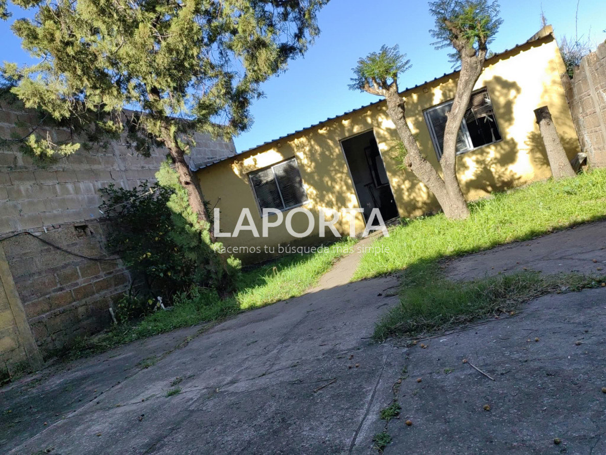 Casa ID.2124/Casa-en-venta-a-pocas-cuadras-del-centro,-Salto. - Casa en venta a pocas cuadras del centro, Salto.