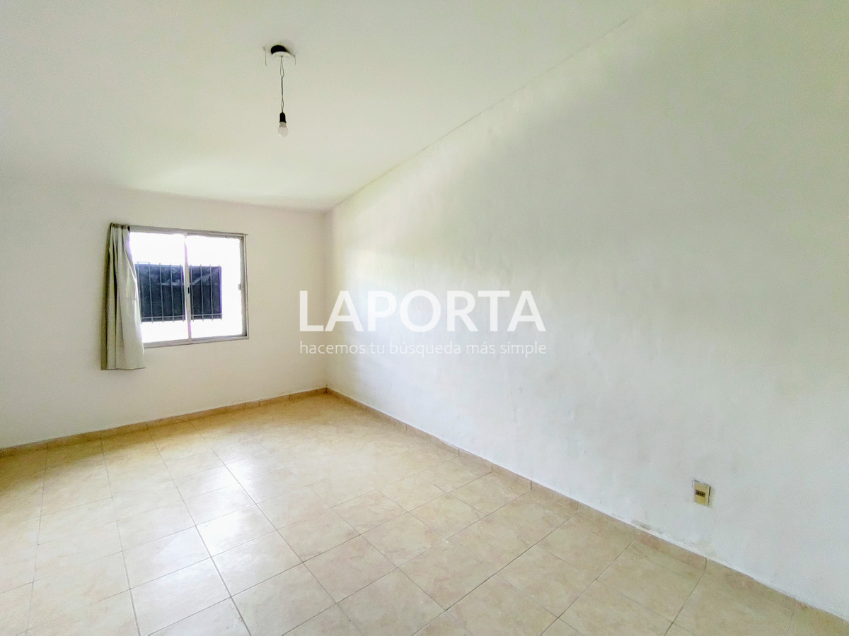 Casa ID.1064/Casa-en-venta-en-zona-Cerro,-Salto. - Casa en venta en zona Cerro, Salto.