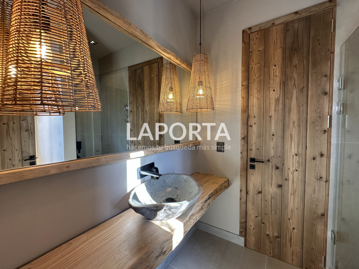 Casa ID.947/Se-vende-esta-propiedad-de-4-dormitorios-a-estrenar-en-Manantiales- - Se vende esta propiedad de 4 dormitorios a estrenar en Manantiales 