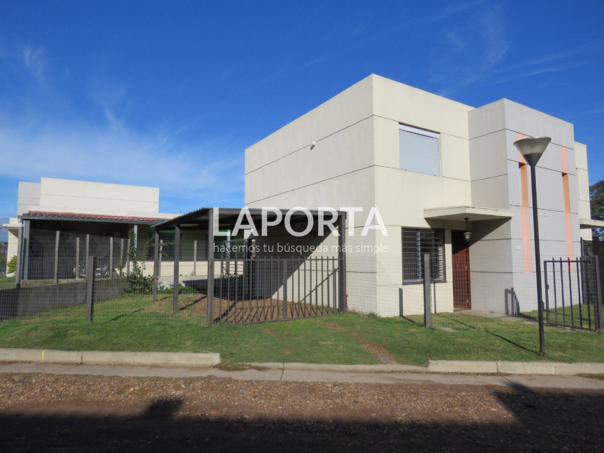 Casa ID.2016/Casa-en-alquiler-en-el-cerro - Casa  en alquiler en el cerro
