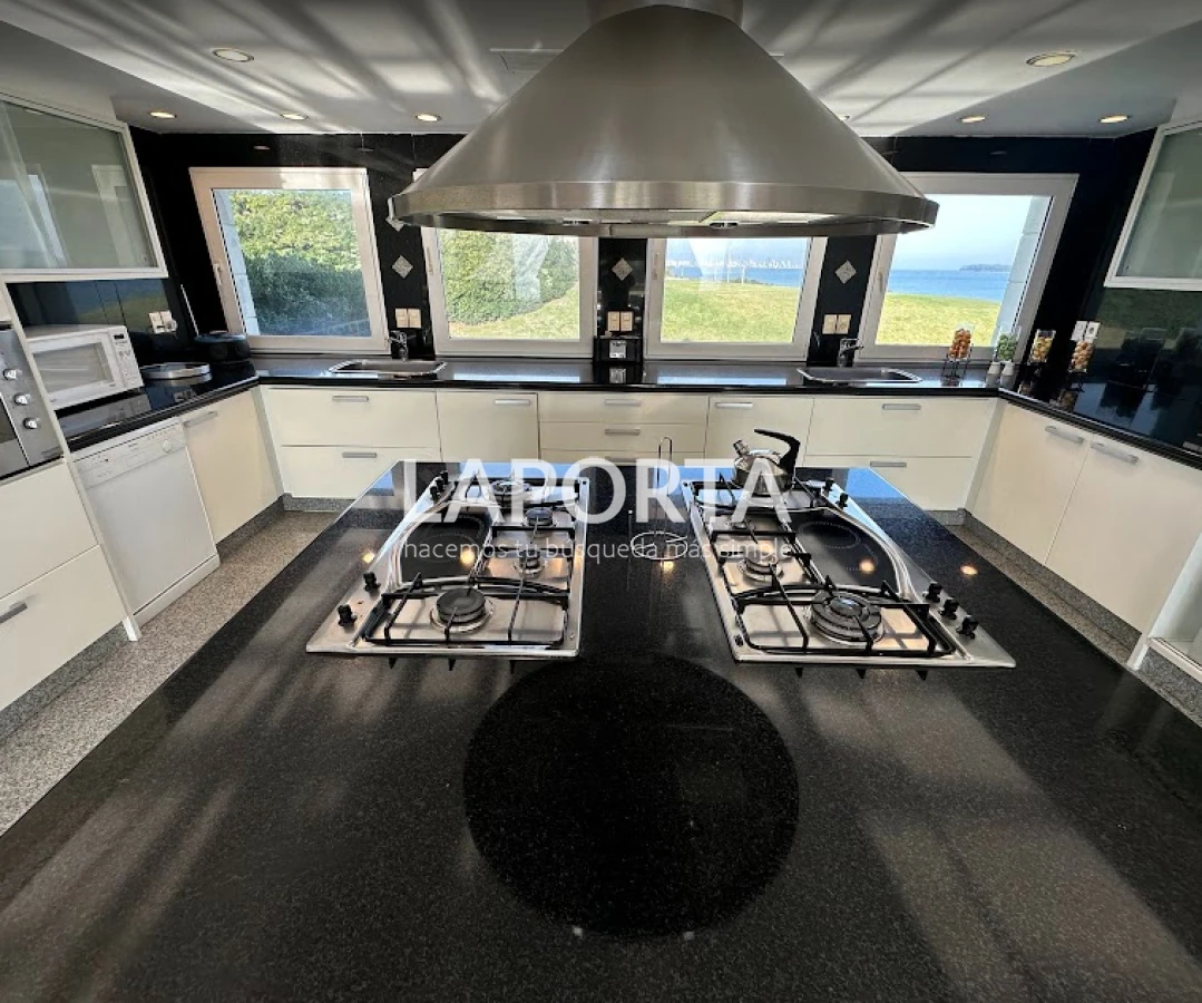 Casa ID.872/Mansion-en-playa-mansa - Mansion en playa mansa